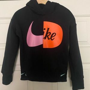 Nike girls small pullover NWOT!!!
